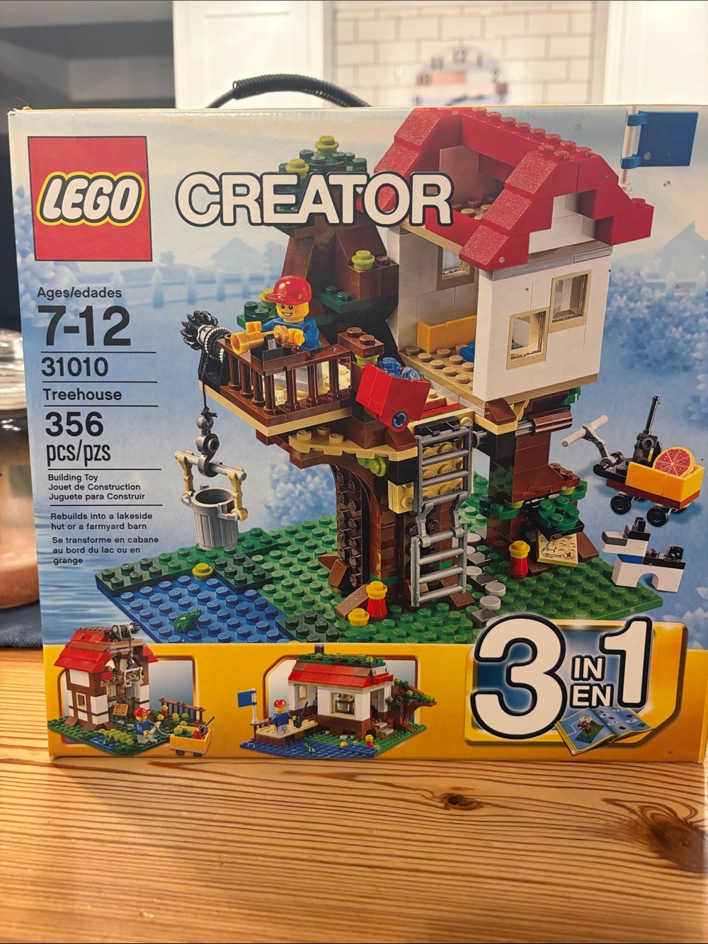 Lego Creator Red, White & Green Treehouse Building Set